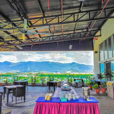 Courtyard Hotel 1Borneo Kota Kinabalu Dış mekan fotoğraf