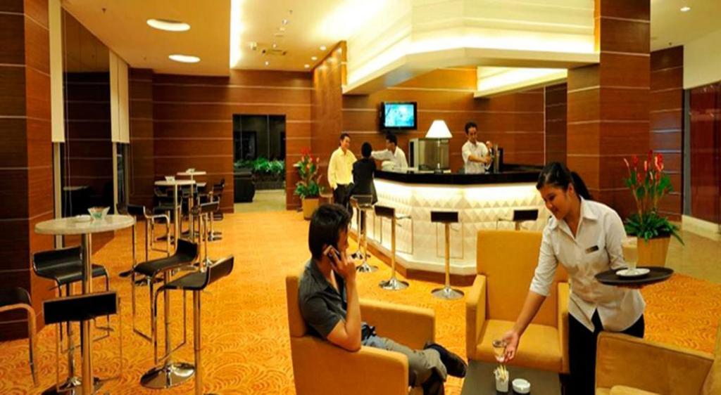 Courtyard Hotel 1Borneo Kota Kinabalu Dış mekan fotoğraf